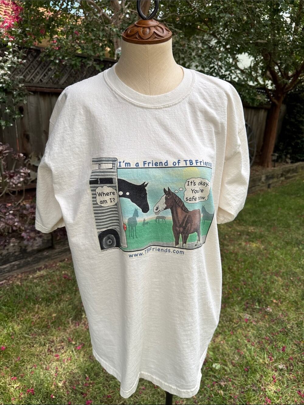 TB Friends Horse Rescue I'm a Friend Cream Gildan Tee T-shirt Women's Large